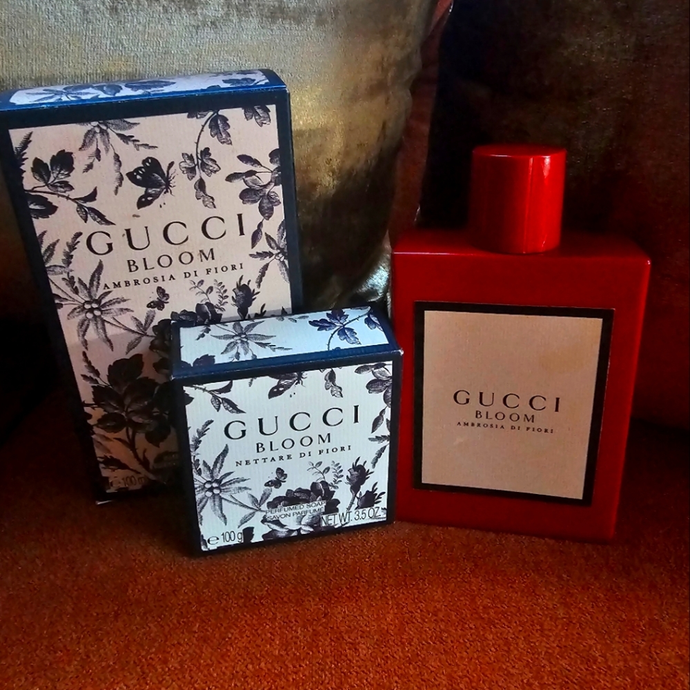 Gucci bloom perfume. 97% full comes with box and soap bar.
